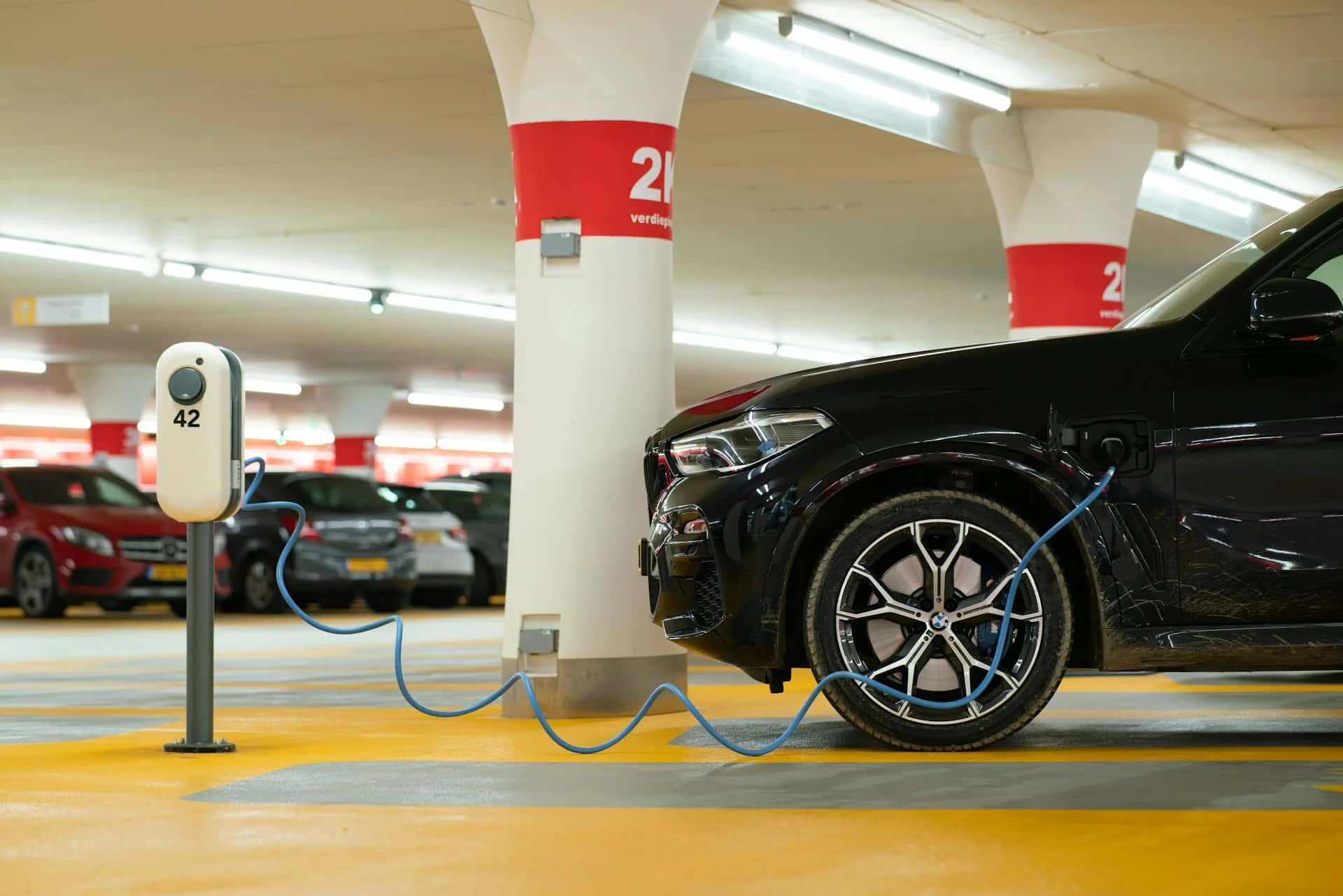 Guide complet pour choisir le bon véhicule électrique pour son entreprise