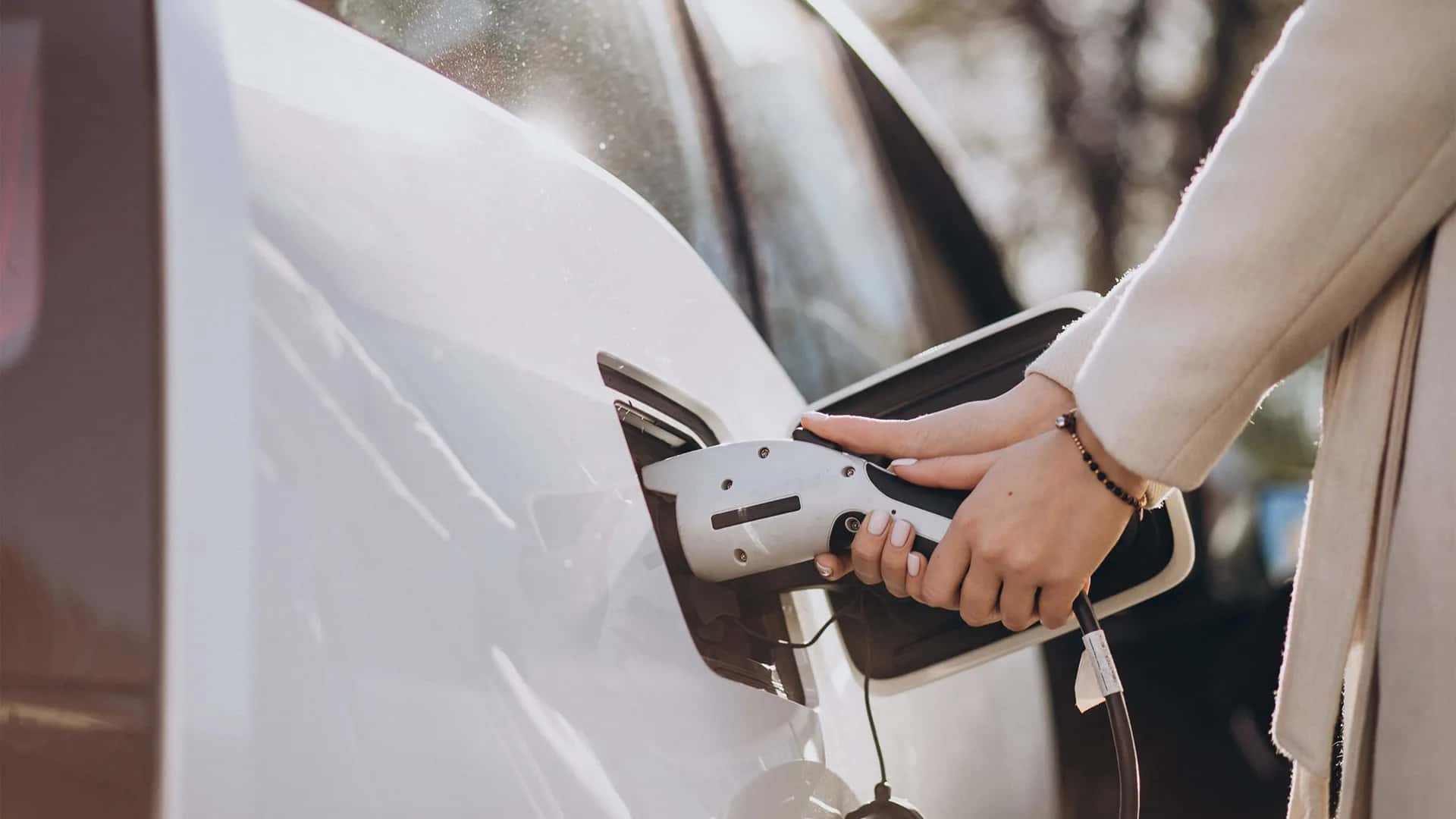 Les facteurs qui influent sur le temps de charge de ma voiture électrique