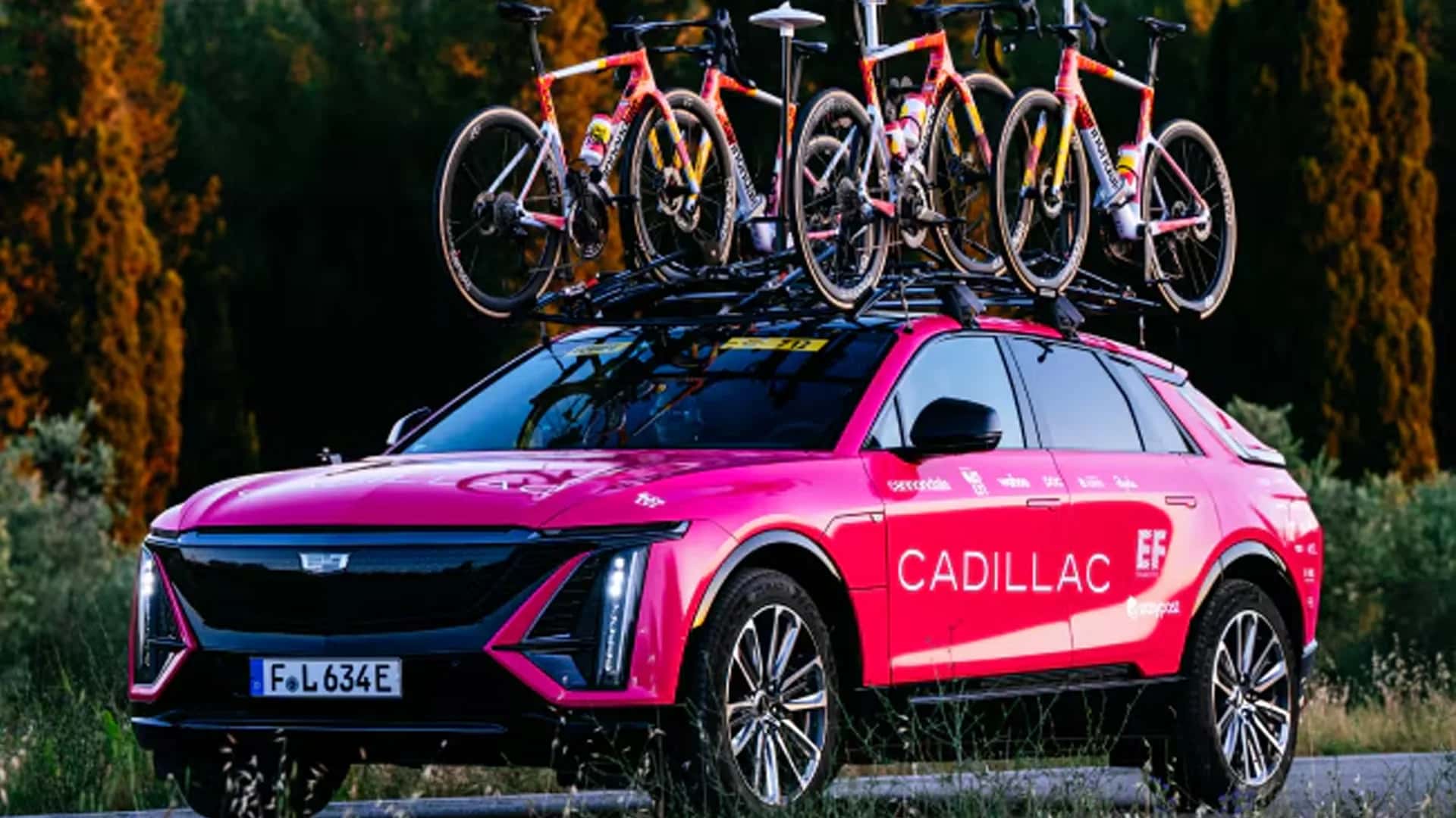 Cadillac électrique au Tour de France 2024 : une nouvelle ère pour la mobilité