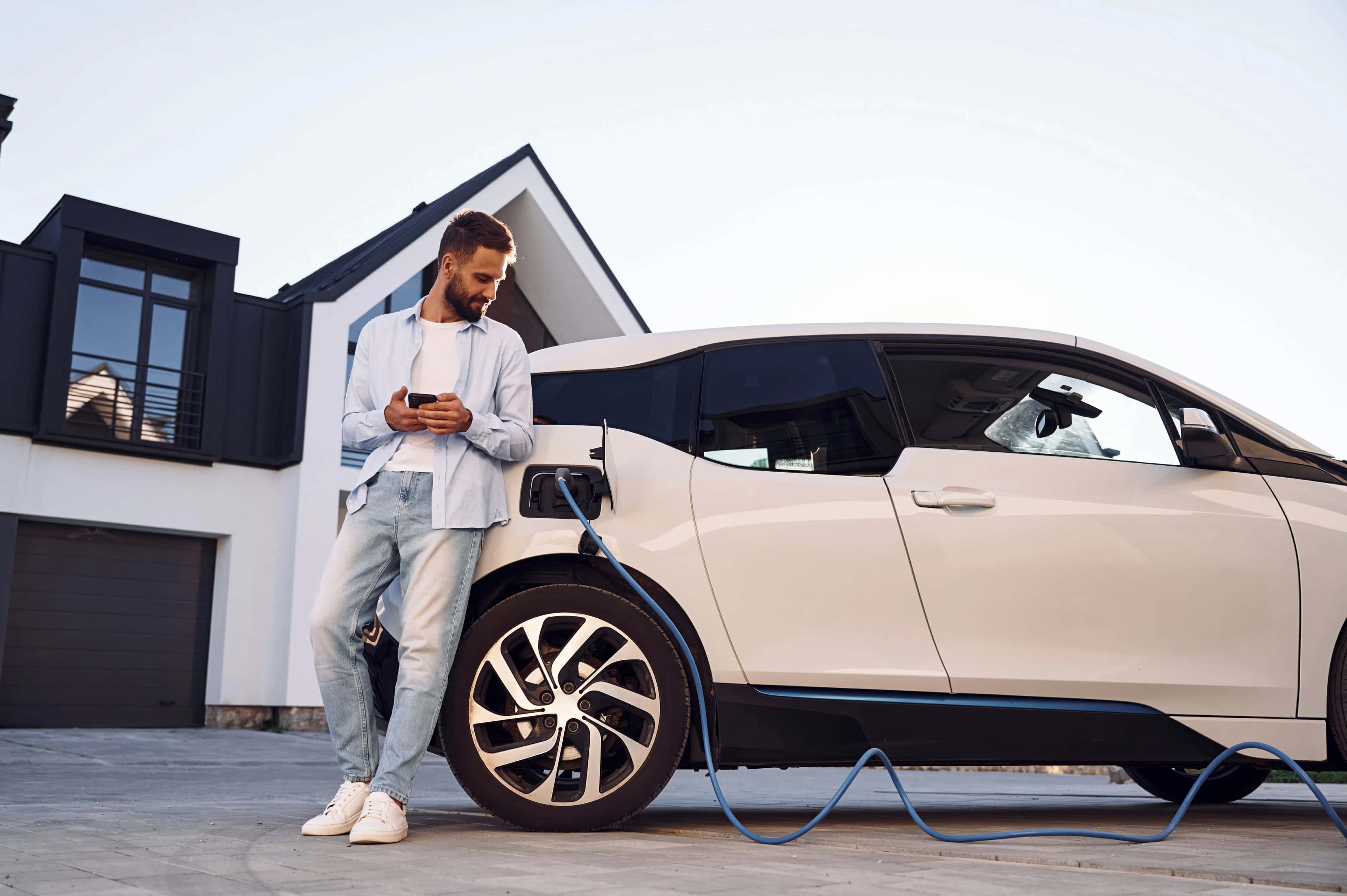 Louez une berline électrique avec Evera : alliez confort, performance et engagement durable
