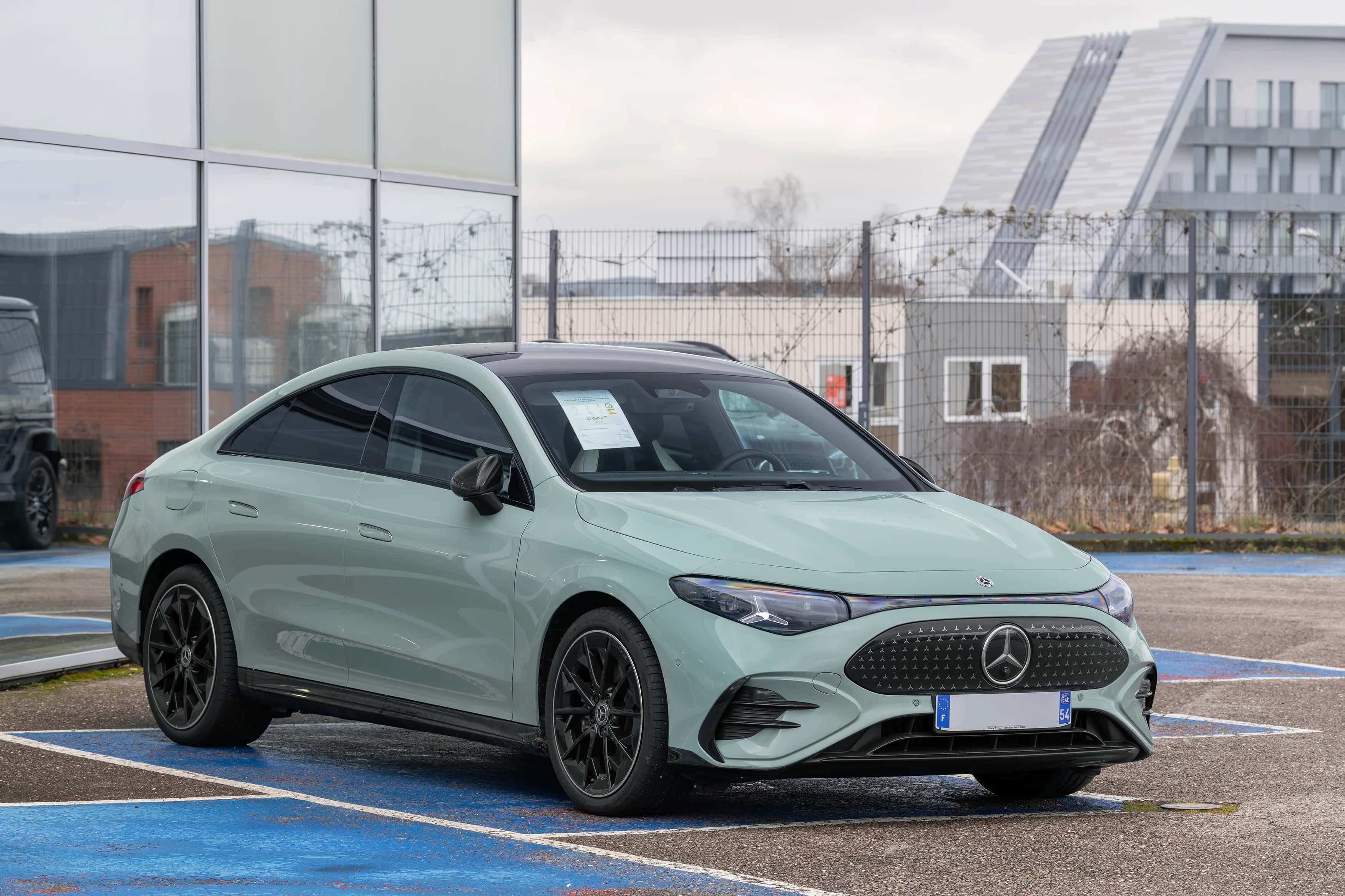 Mercedes-Benz CLA 250+ avec technologie EQ Limited Edition, coloris Aqua Mint au lancement européen