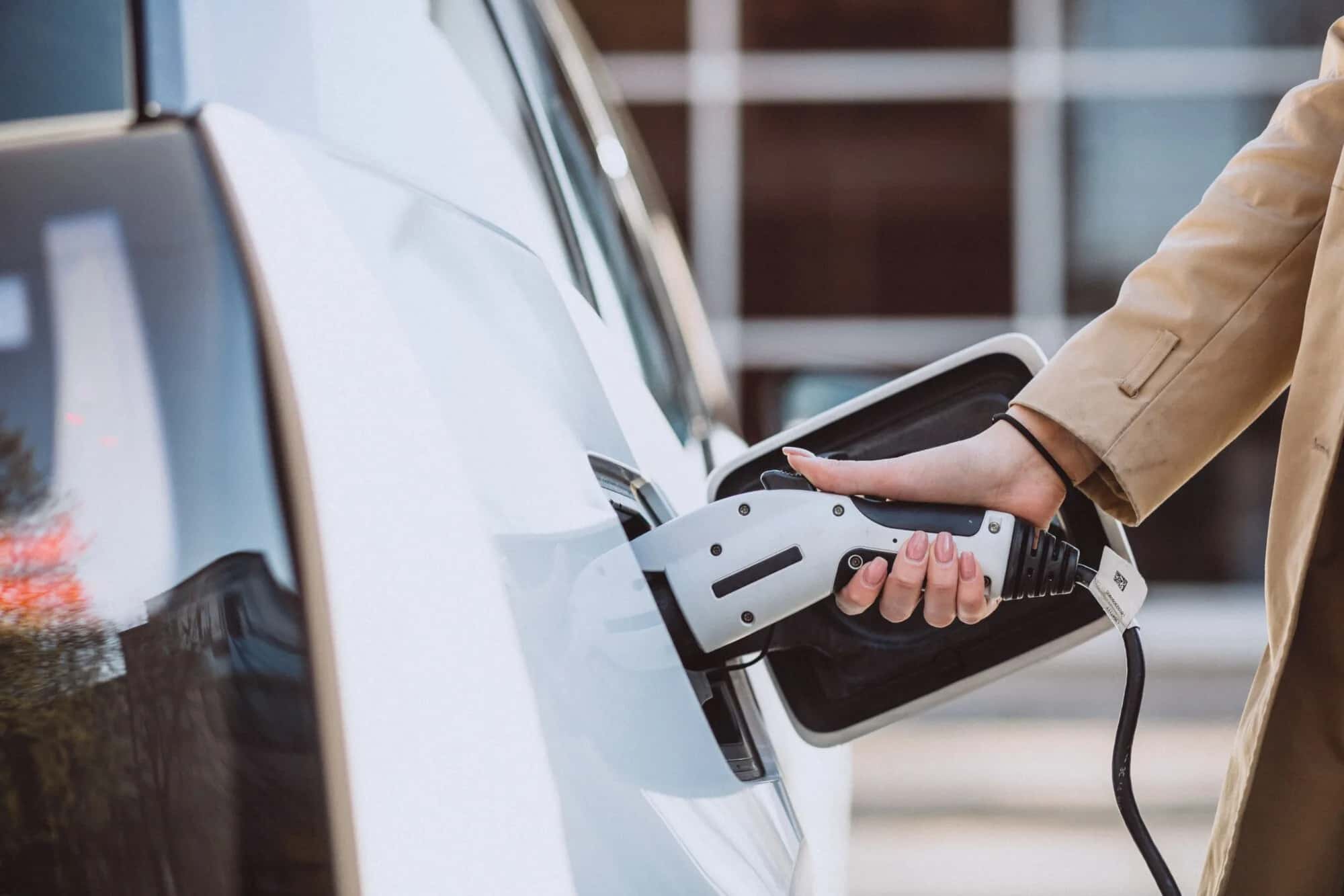 Les mythes courants sur les véhicules électriques et la réalité